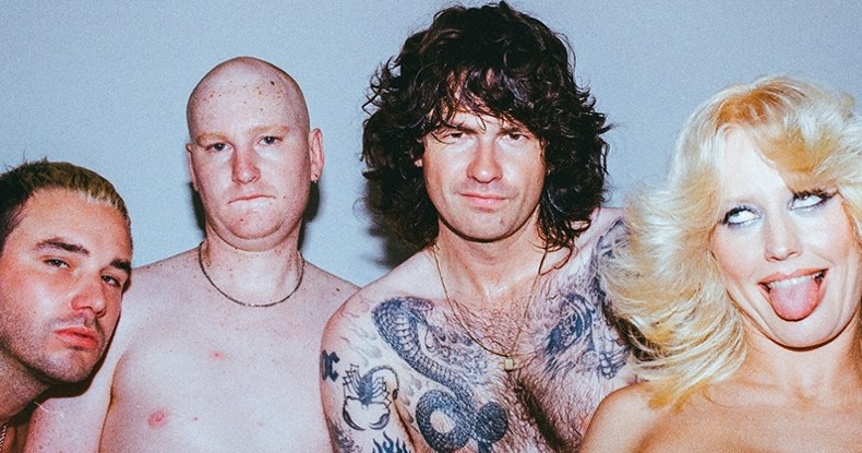 AMYL AND THE SNIFFERS: X-rated Video zu „Jerkin“